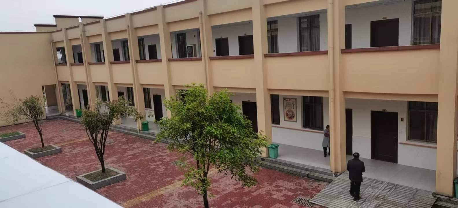 藍(lán)智慧養(yǎng)老應(yīng)邀前往貴州貴溪考察調(diào)研3 藍(lán)智慧養(yǎng)老應(yīng)邀前往貴州貴溪考察調(diào)研3