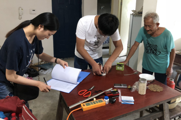 助殘服務(wù)現(xiàn)場(chǎng) 助殘服務(wù)現(xiàn)場(chǎng)