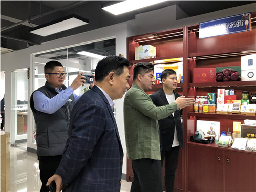 微達(dá)國(guó)際周總來(lái)我公司參觀交流